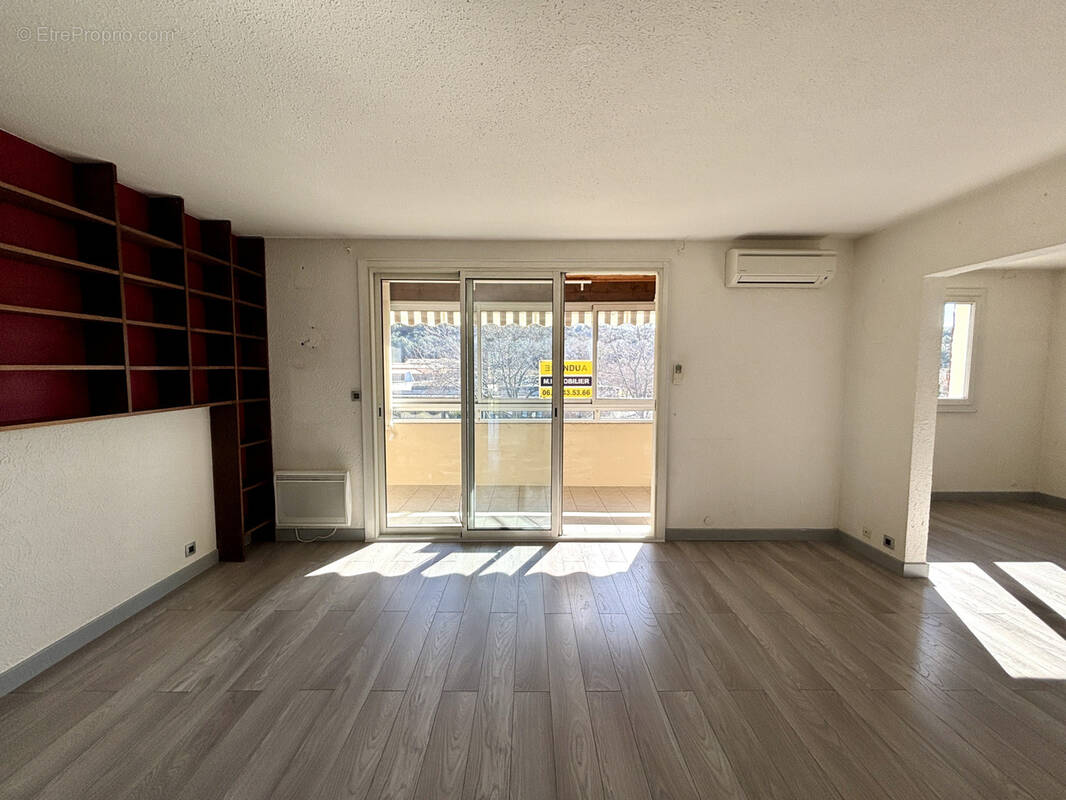 Appartement à SAINT-CYR-SUR-MER