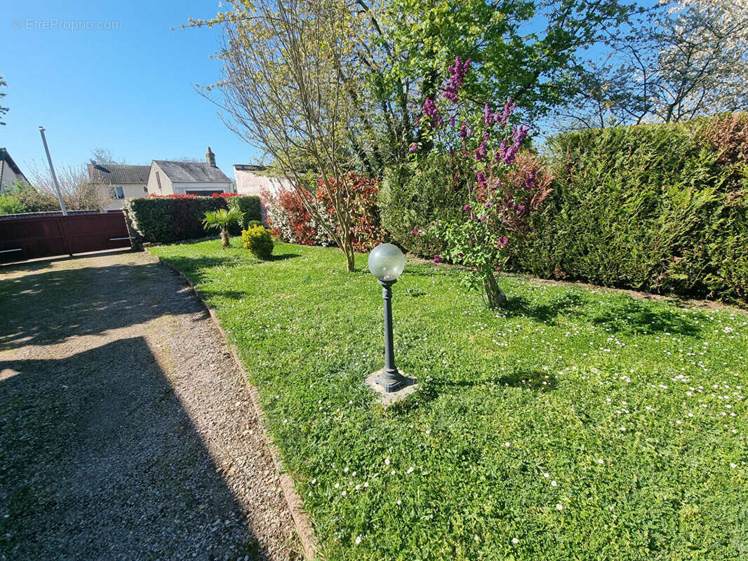 Maison à FOURCHAMBAULT