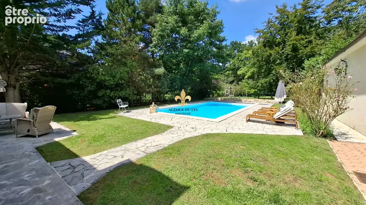 Villa lamorlaye - photo 16
