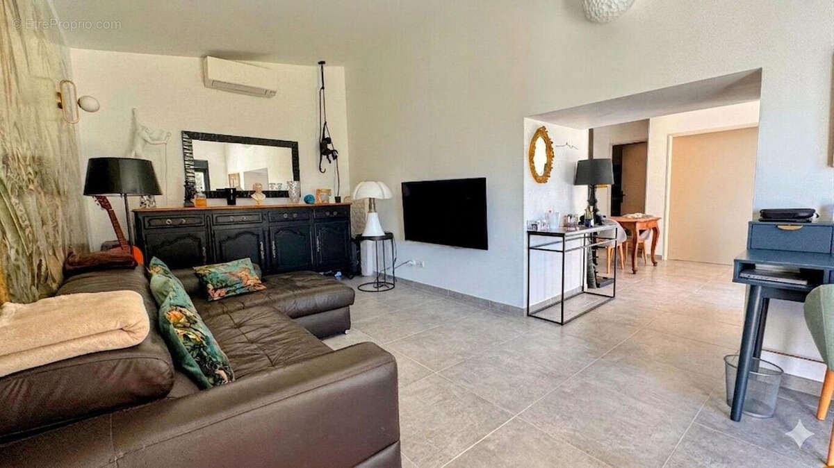 Appartement à LE THOLONET