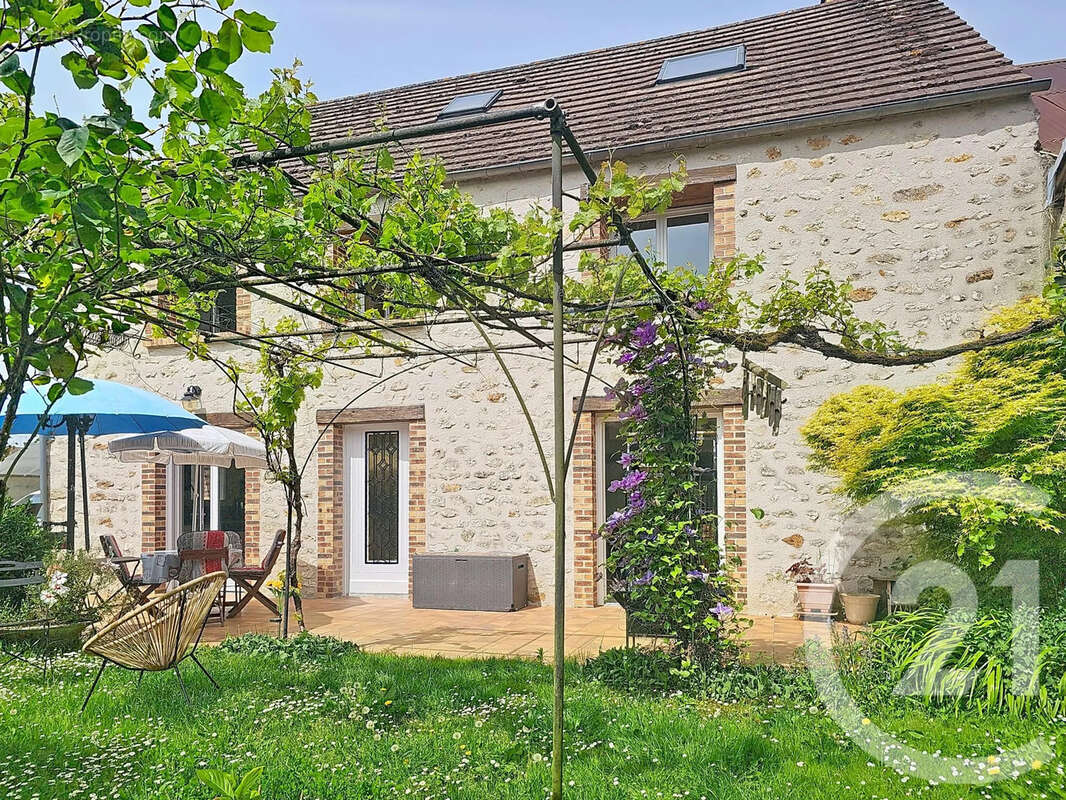 Maison à SOURDUN