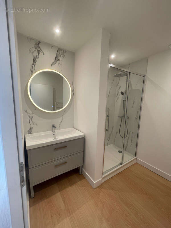 Appartement à FOURAS