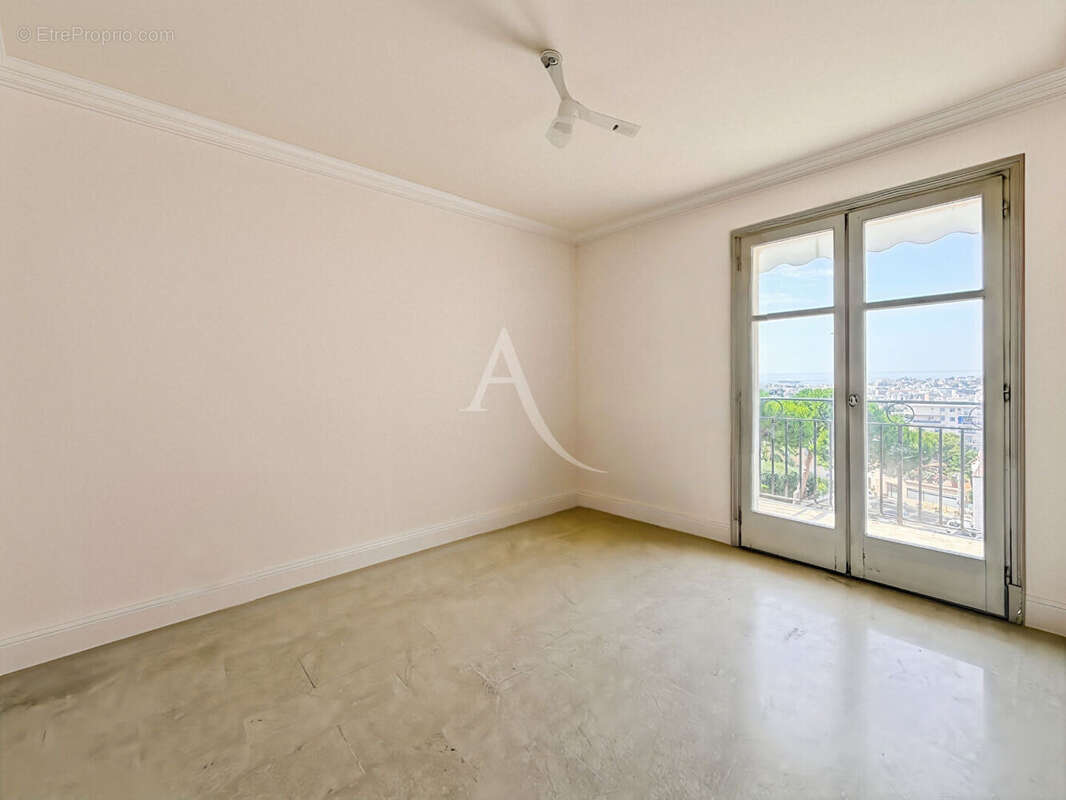 Coeur du Cannet 3 pièces 68 m² - photo 8