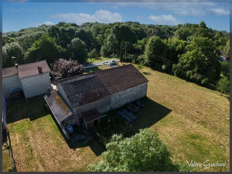 Maison à SAINT-SEURIN-SUR-L'ISLE