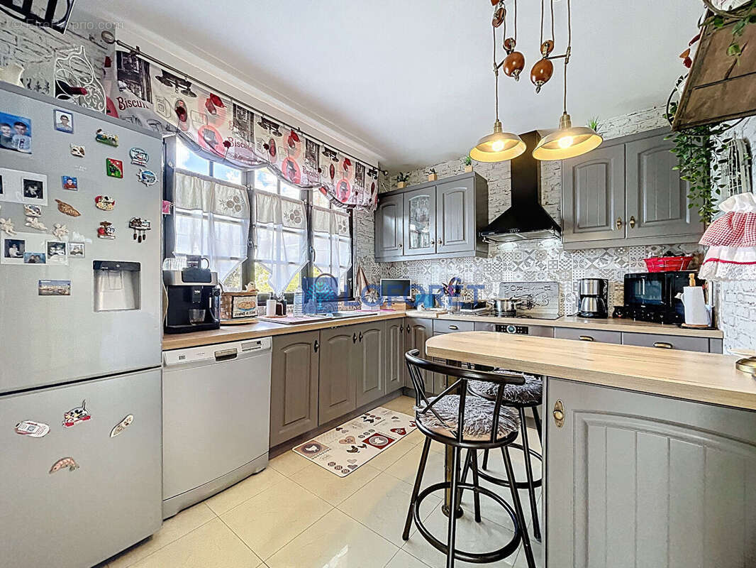 Maison à PETIT-COURONNE