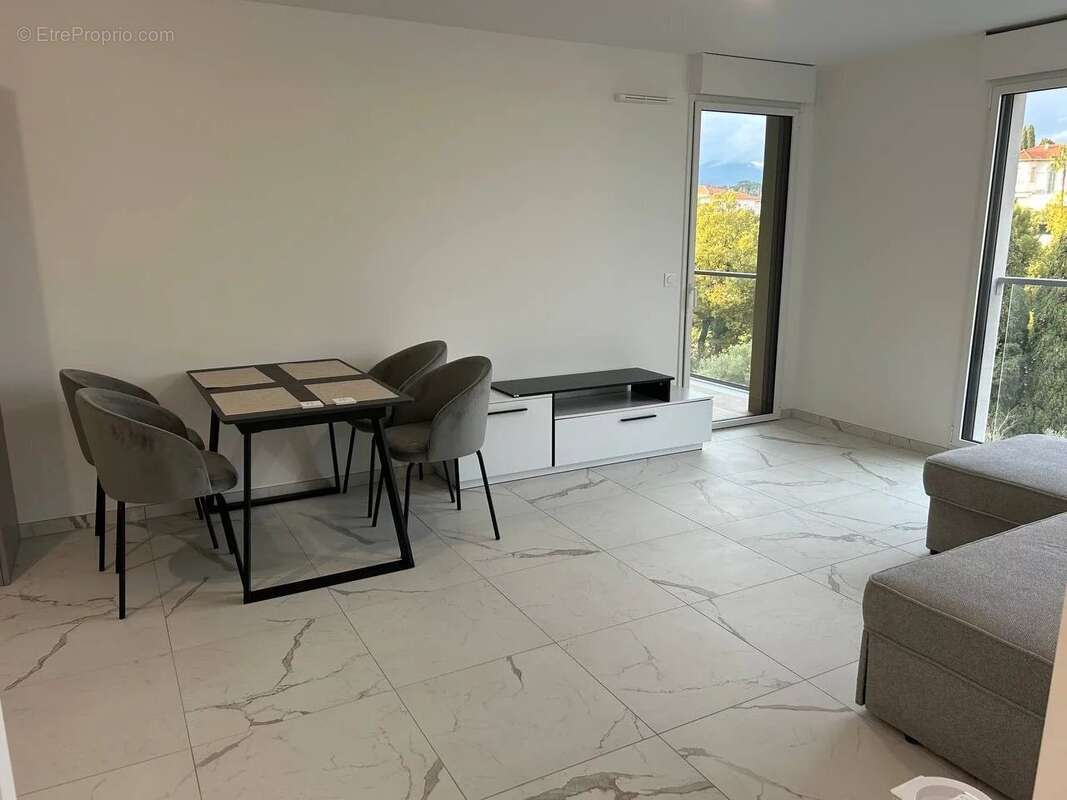 Appartement  - 2 pièces  - 47.0 m² -  435 000 € - À vendre - photo 9