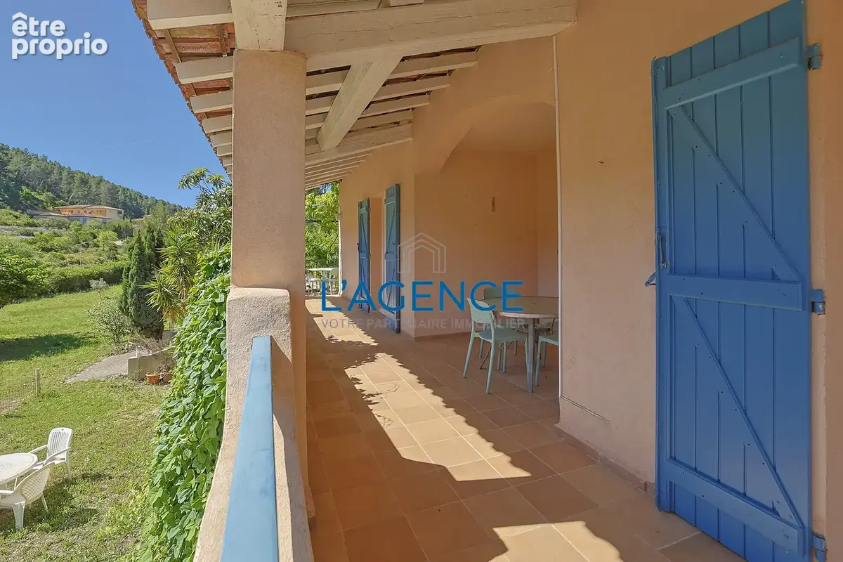 CARQUEIRANNE VILLA 233m2 - 8 Chambres  - Terrain 7023m avec piscine - photo 3