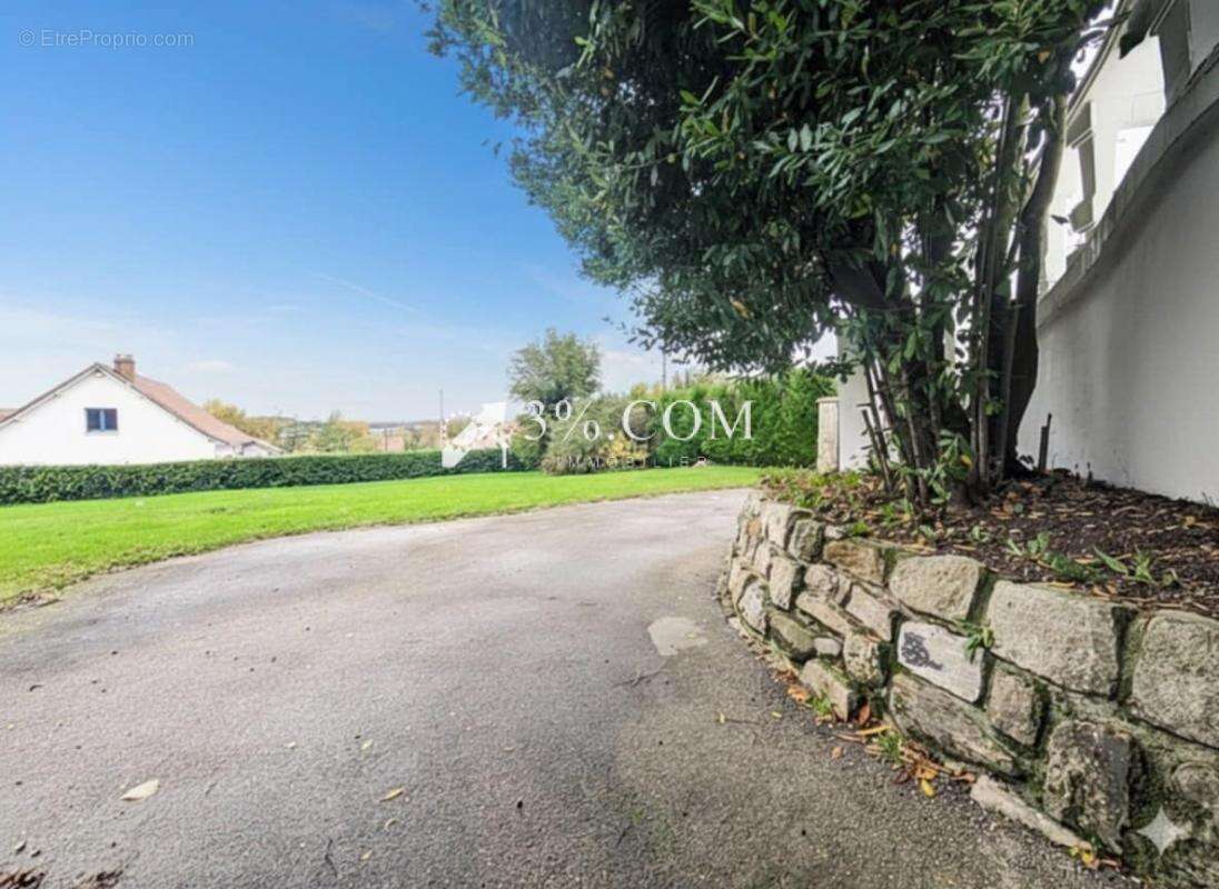 Maison à ESCOEUILLES