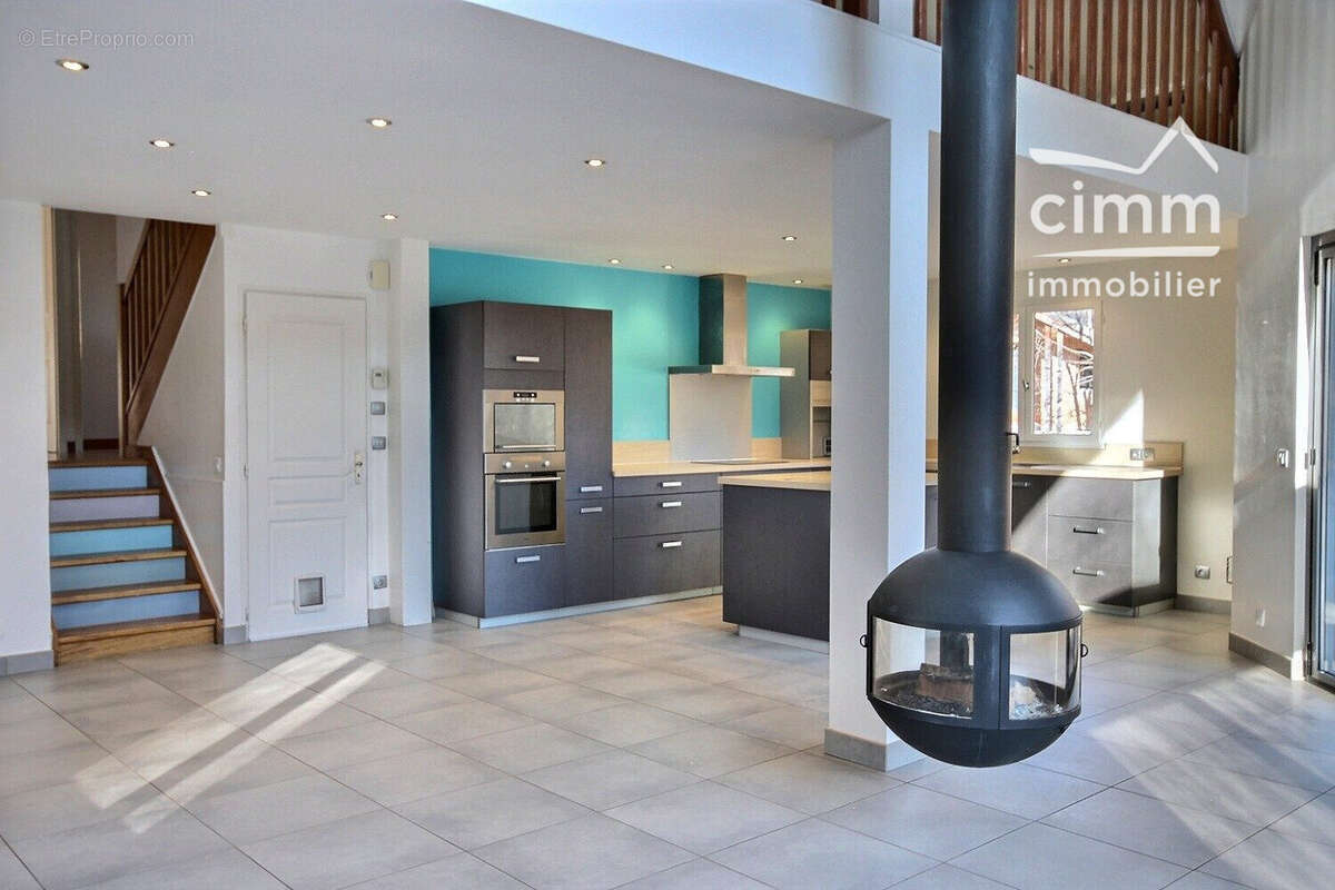 Maison à ARACHES-LA-FRASSE