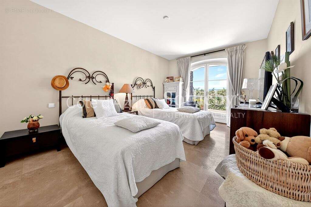 Maison à MOUGINS