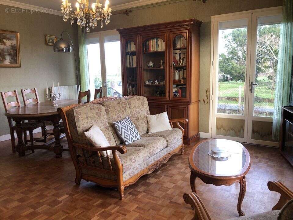 MAISON PAUILLAC 3 CHAMBRES CALME TERRAIN 800 m2  - Maison à PAUILLAC