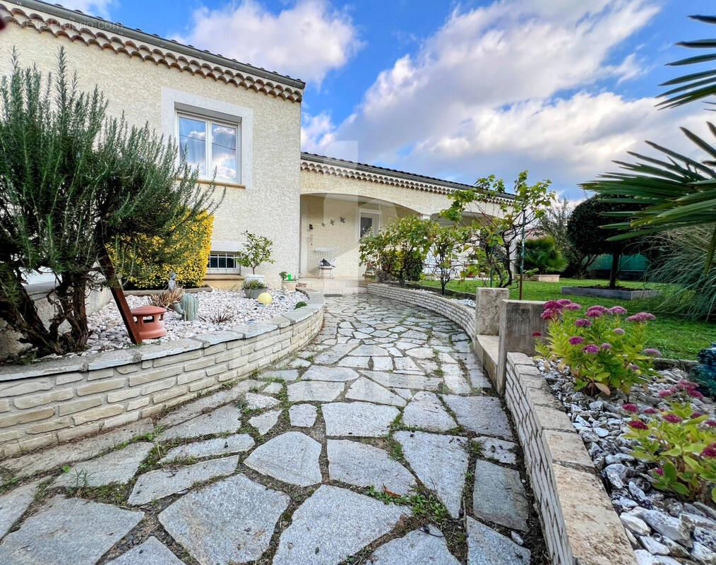 Maison à ROMANS-SUR-ISERE