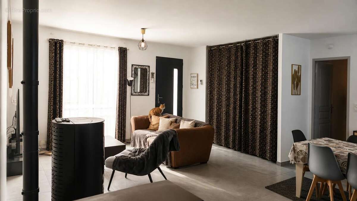 Maison de 4 pièces de 92 m² à Thilouze - photo 4
