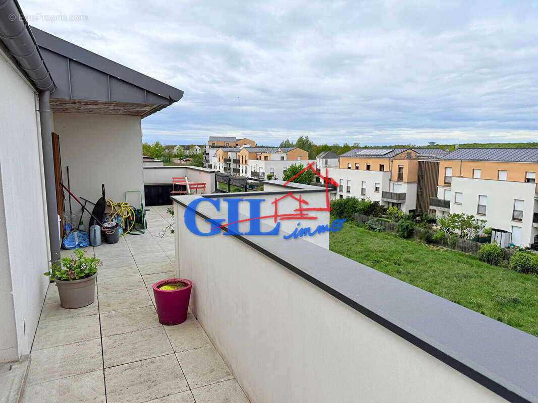 Appartement à VERT-SAINT-DENIS