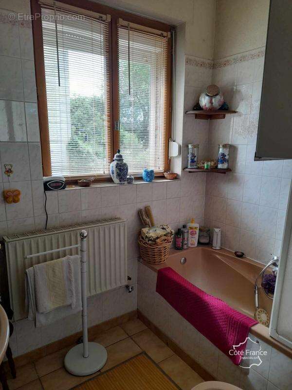 Maison à LA CAPELLE