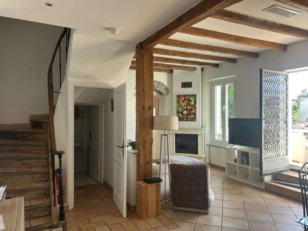 Maison à VALLAURIS