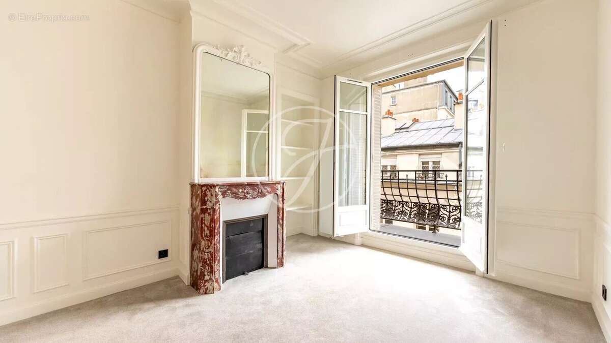 Appartement à PARIS-4E