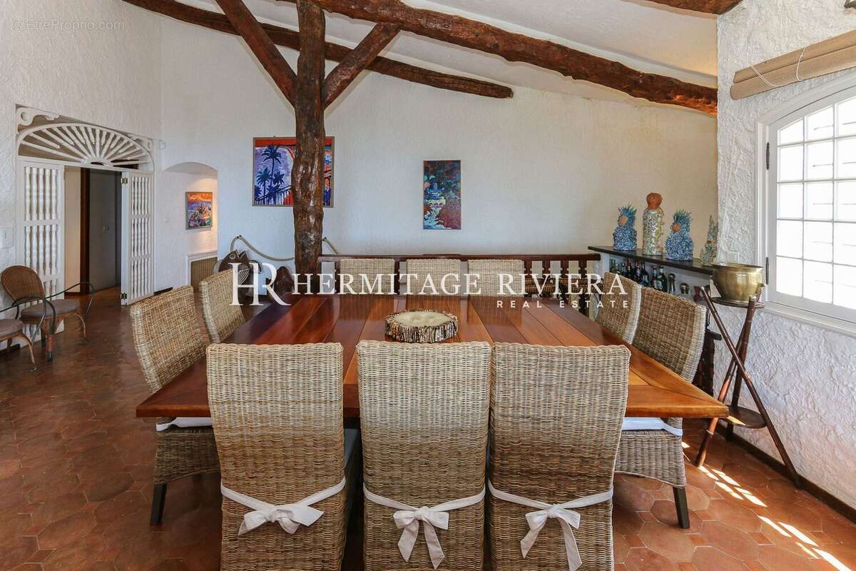 Maison à EZE