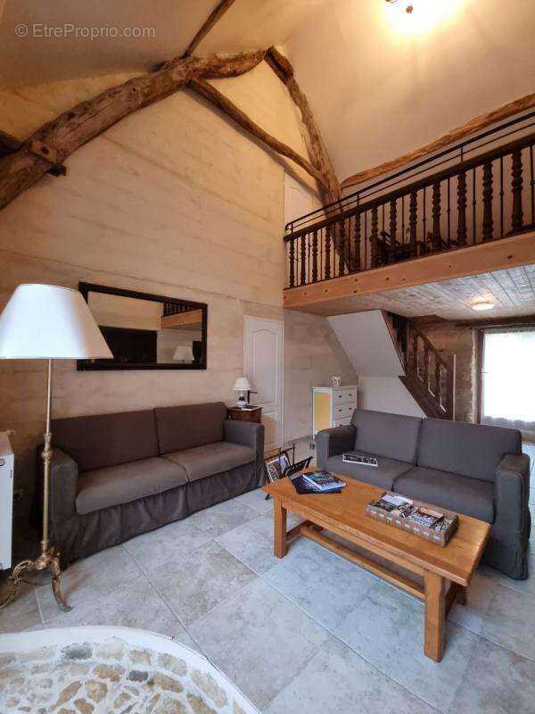 Maison à NADAILLAC-DE-ROUGE