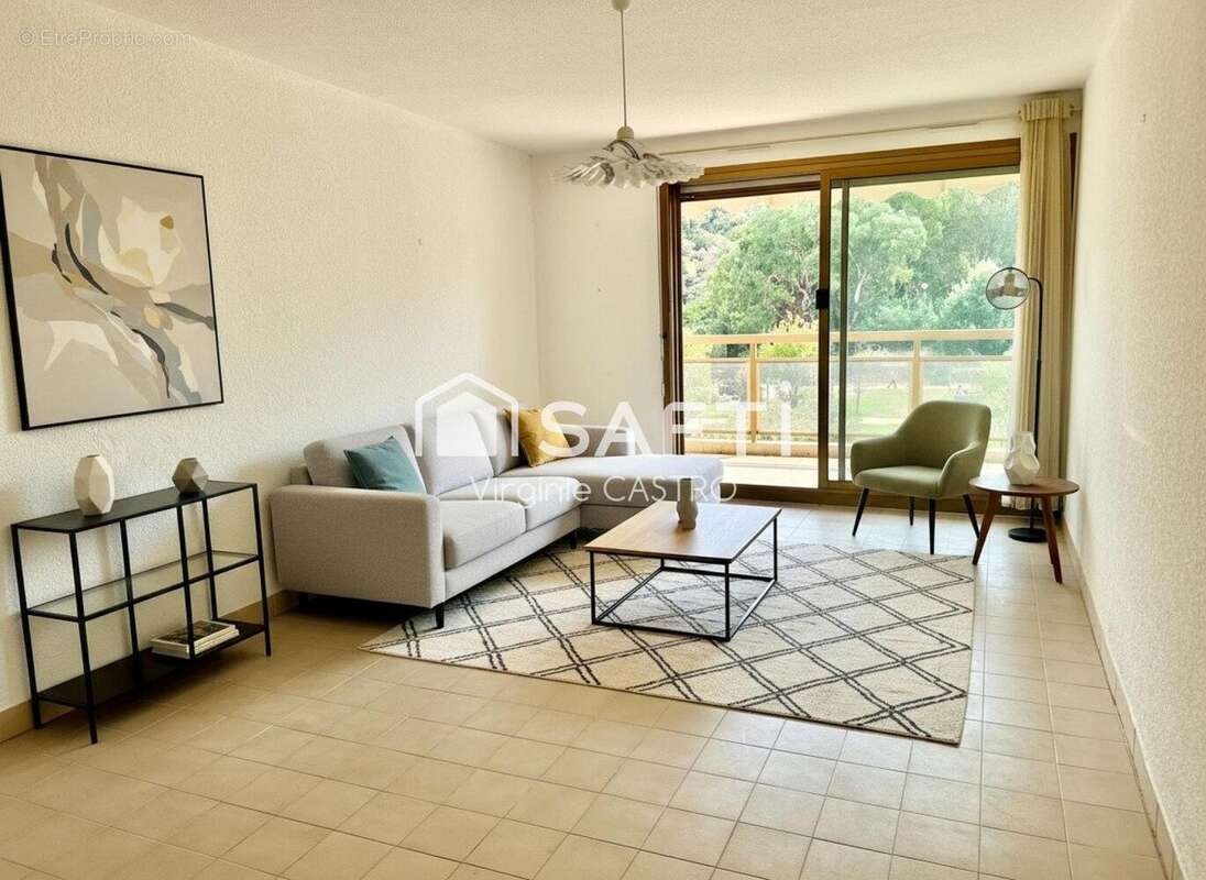 Photo 3 - Appartement à MANDELIEU-LA-NAPOULE