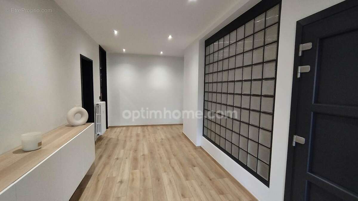 A vendre Appartement à Bar le Duc de 141 m²; Élégance et Lumière au Cœur de la Ville - photo 4