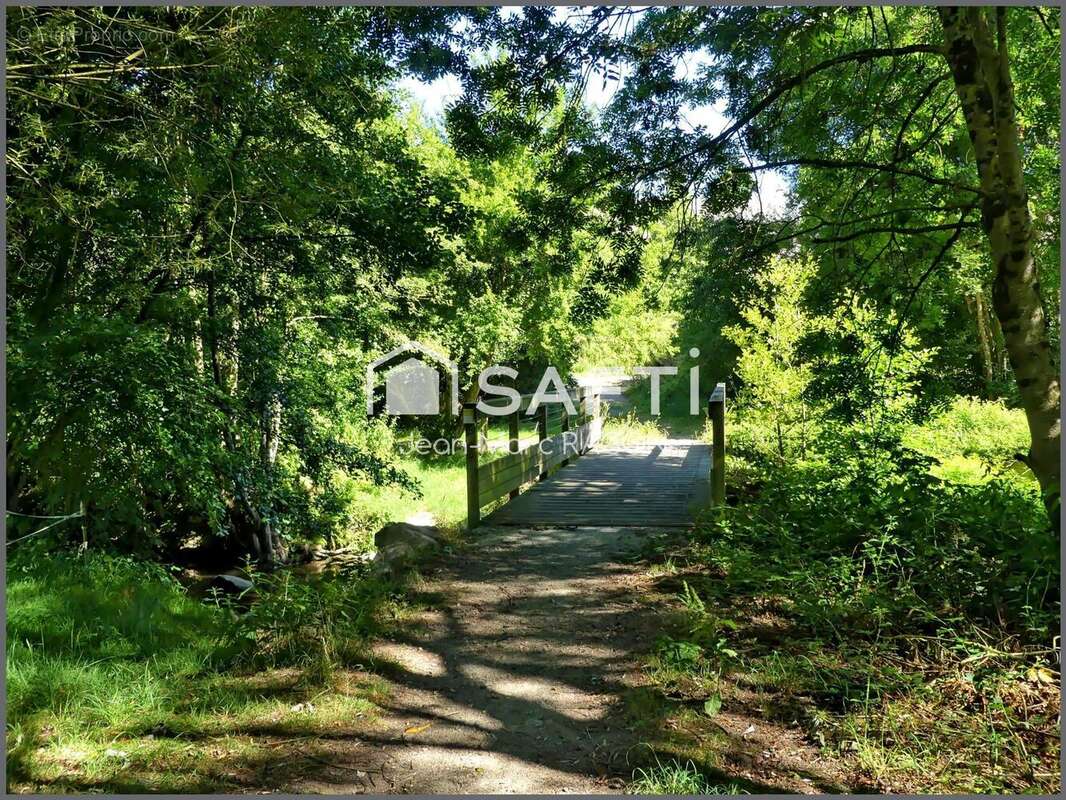 Terrain 382 m² à Montreuil-Sous-Perouse  - photo 5