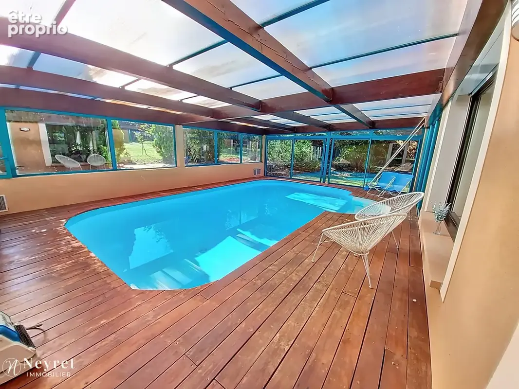Rare : Maison d'architecte d'exception de 308 m2 sur son terrain paysagé de 2546 m2 - photo 2