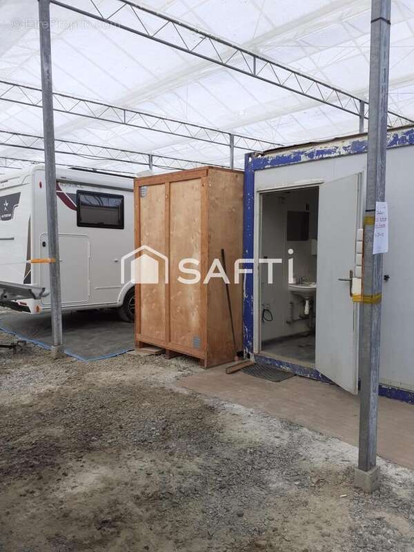 Commerce 30176 m² à Noyal-Chatillon-Sur-Seiche  - photo 7