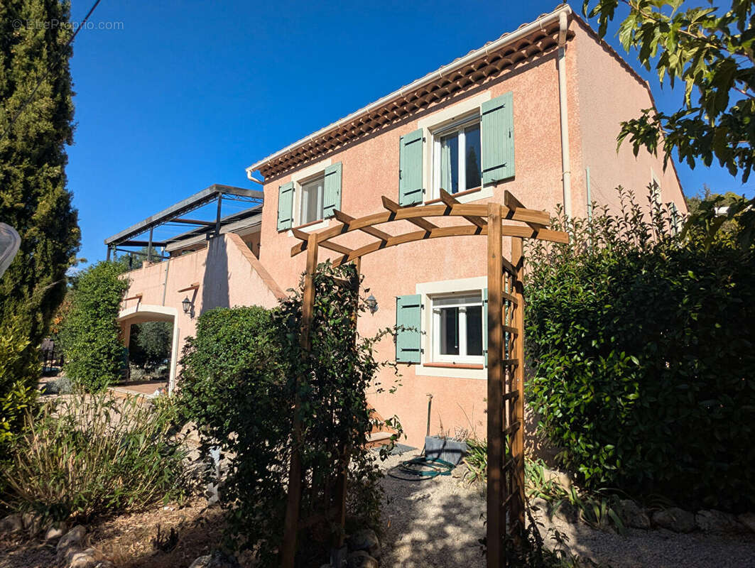 Maison à SALERNES