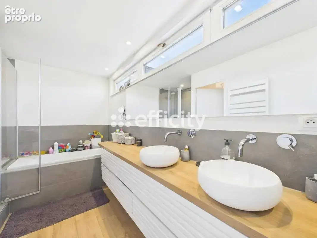 Maison 220 m² à Lesquin  - photo 17