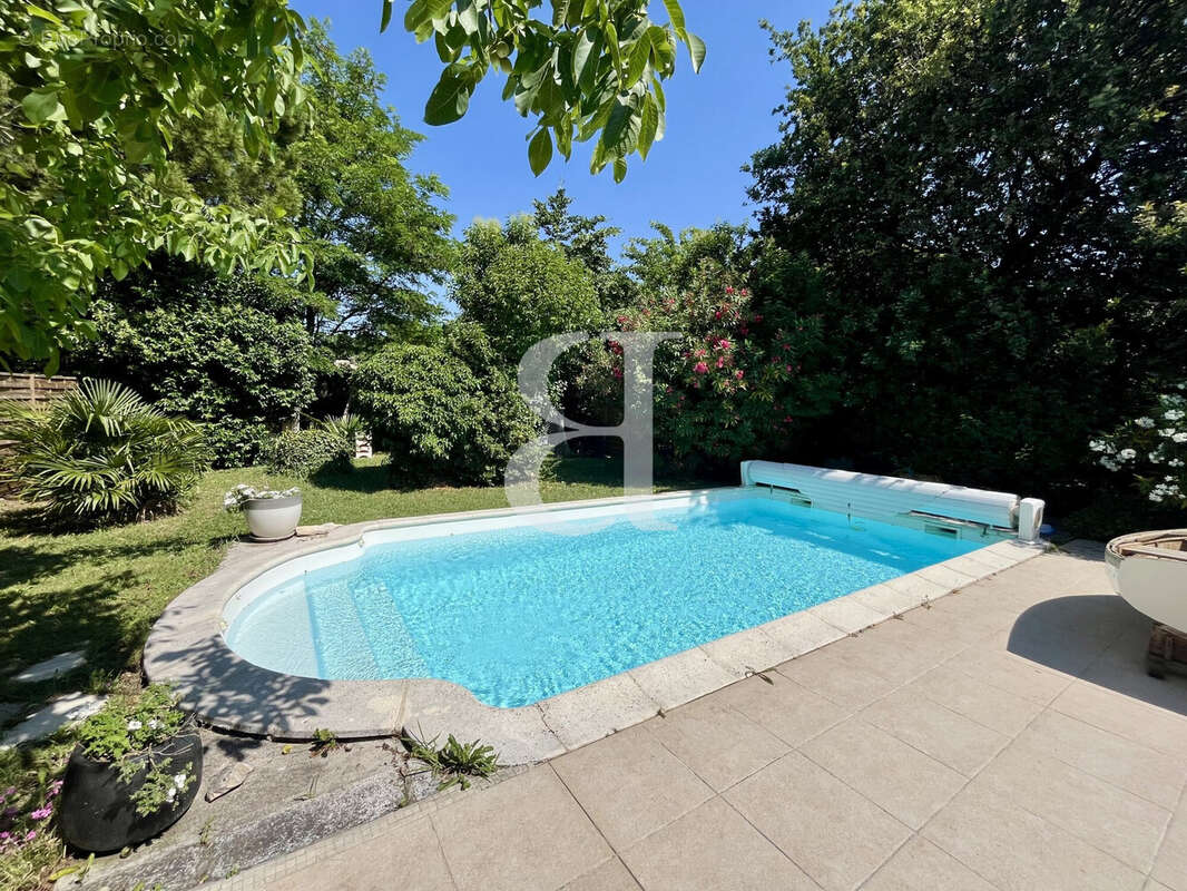 Maison à NOVES