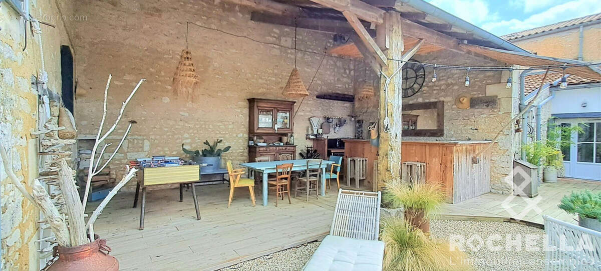 Maison à SAINT-HIPPOLYTE