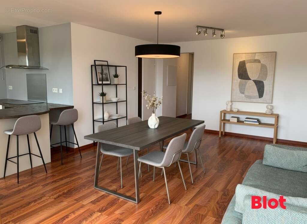 Appartement à VEZIN-LE-COQUET