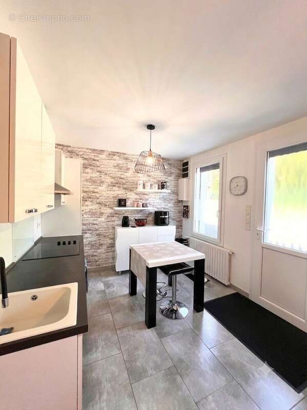 Maison 75 m² à Saint-Leonard  - photo 6