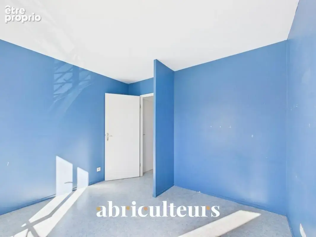 Maison familiale avec jardin, terrasse, garage et 4 chambres, à proximité du RER C et du tram T1 à Gennevilliers (92230) - photo 14