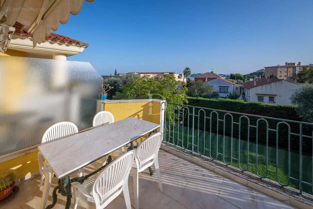 Appartement à BEAULIEU-SUR-MER