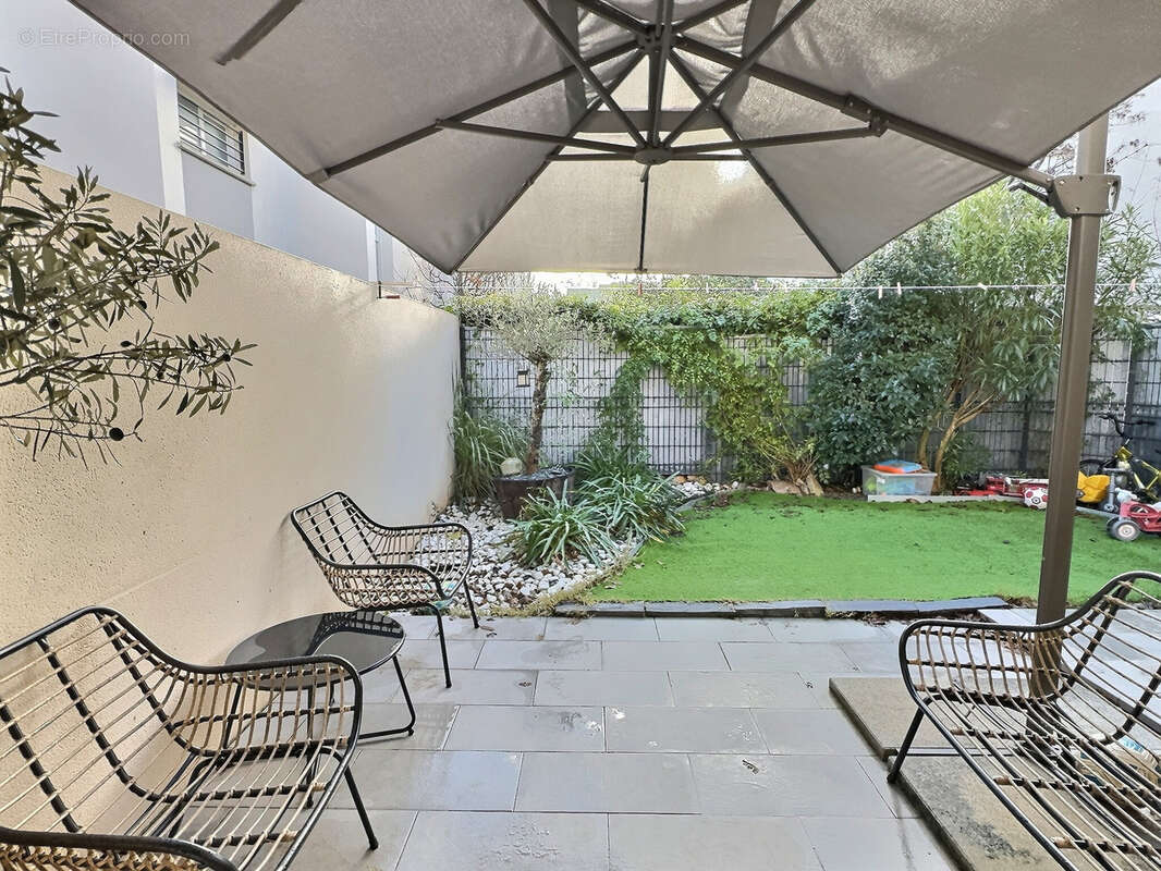 Maison à SAINT-BRES