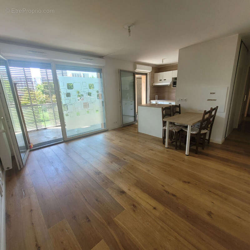 Appartement à LES ULIS