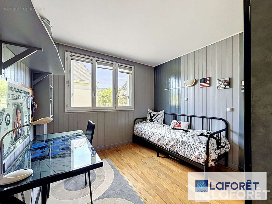Appartement à LE PLESSIS-TREVISE