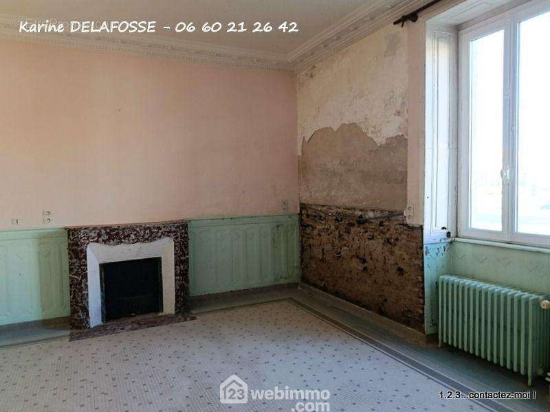Maison à NIEUL-LE-DOLENT