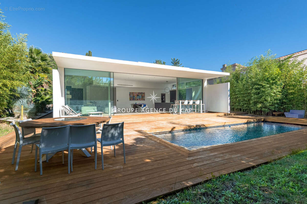 Maison à SAINT-RAPHAEL