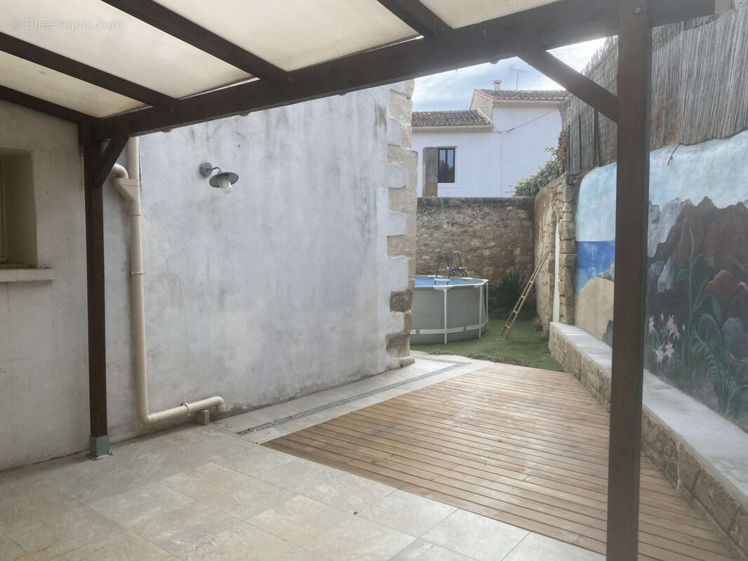 Appartement à MAUGUIO