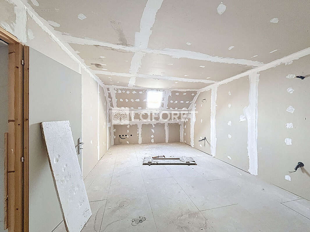 Maison en pierre à finir de rénover - photo 3