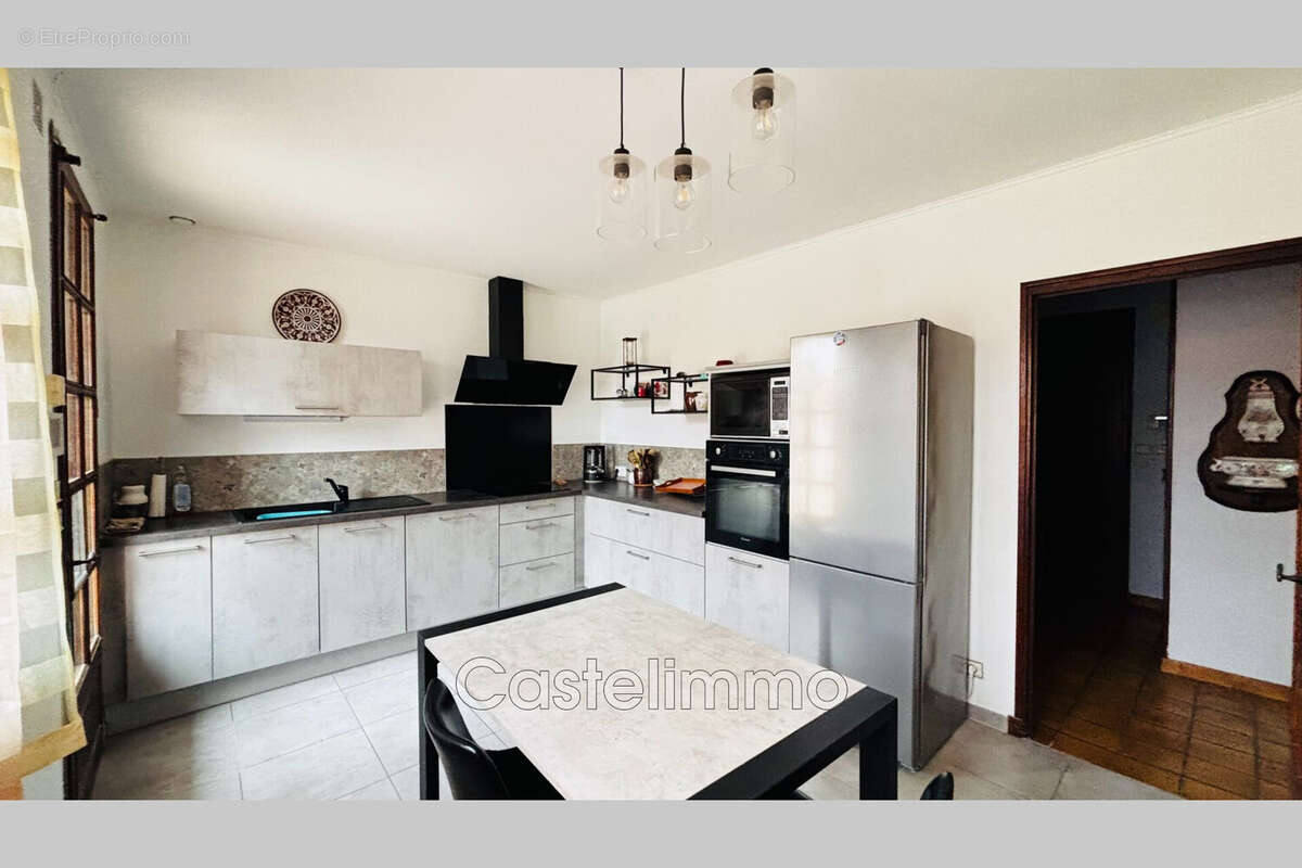 Maison à CASTELMAYRAN