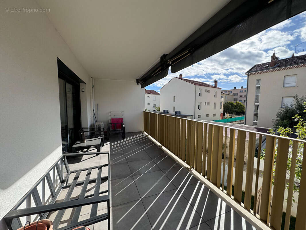 Appartement à GUILHERAND-GRANGES