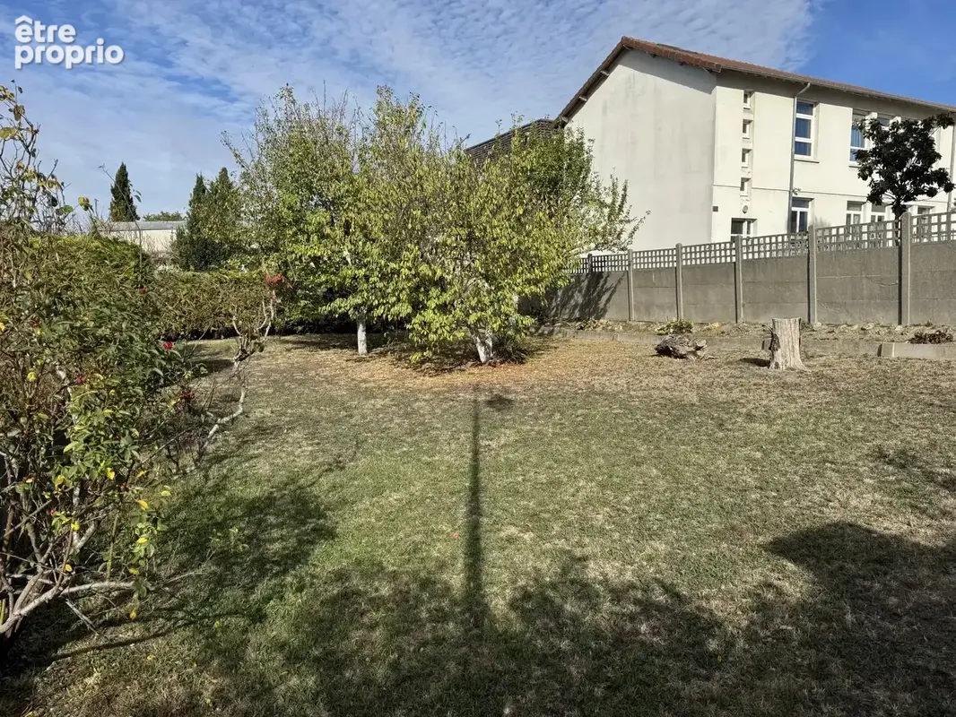 Terrain à GARGES-LES-GONESSE