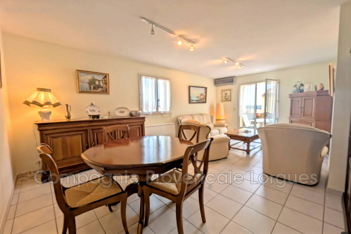 Appartement à LORGUES