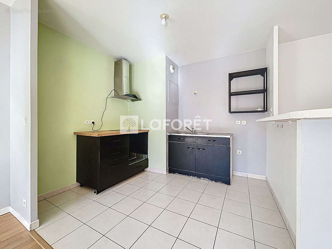 Appartement à COMBS-LA-VILLE