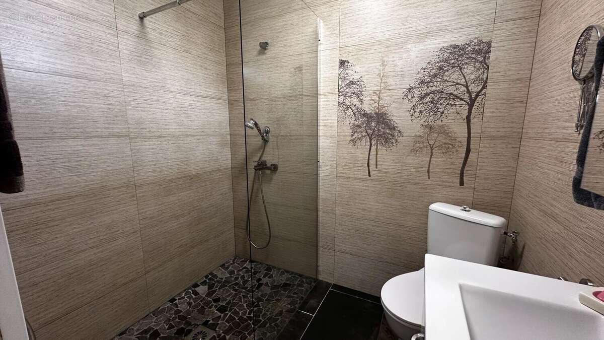 Maison à REMIRE-MONTJOLY