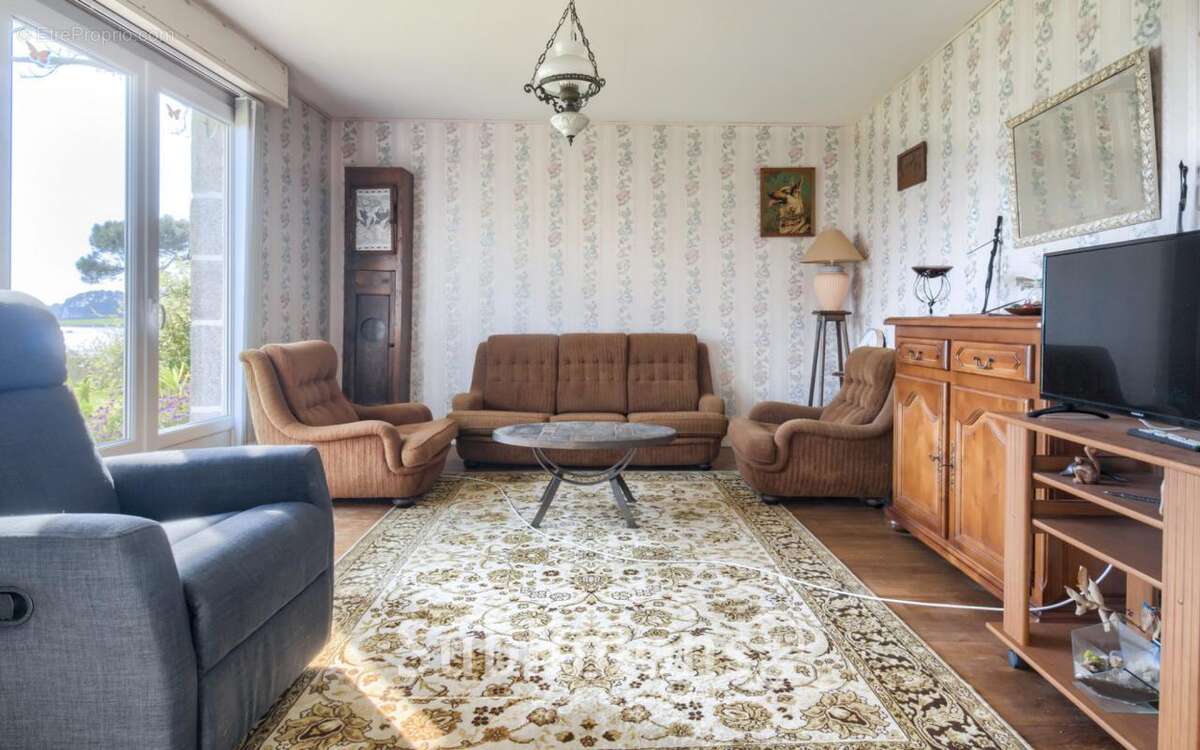 Maison à LOCOAL-MENDON